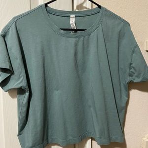 Lululemon cropped boxy tee